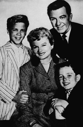 Illustration for article titled Barbara Billingsley, Mom To The Beaver, Dies At 94